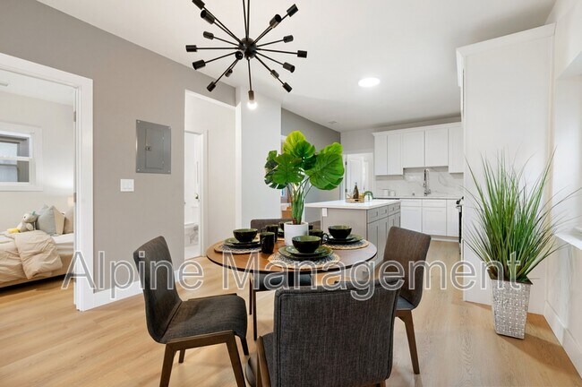 Building Photo - 830 47th St