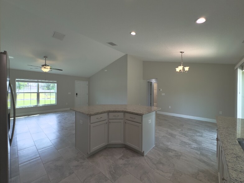 Building Photo - 13682 SW 40th Ave Rd