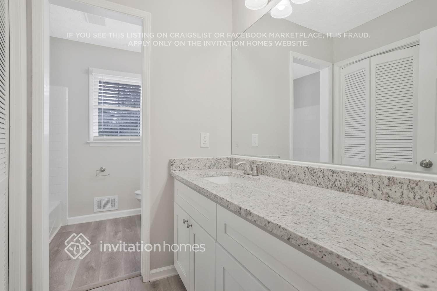 Building Photo - 2082 Cezar Dr