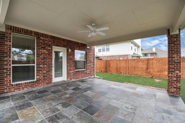 Building Photo - 2523 Sunstone Ln