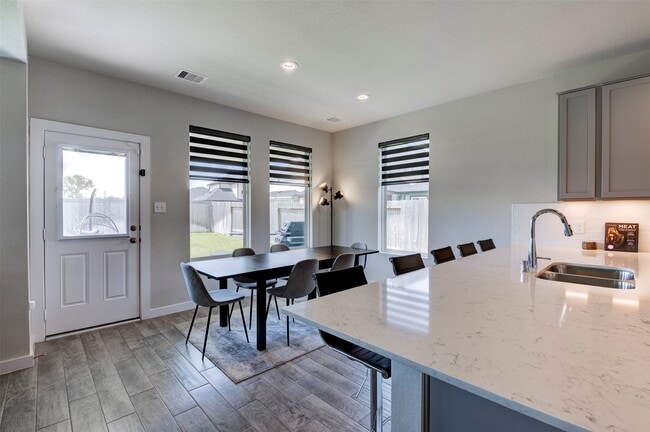 Building Photo - 3735 Rush Plns Ct