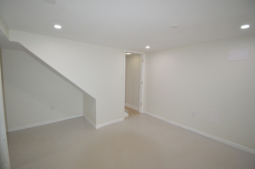 Building Photo - 4015 Roberts Rd