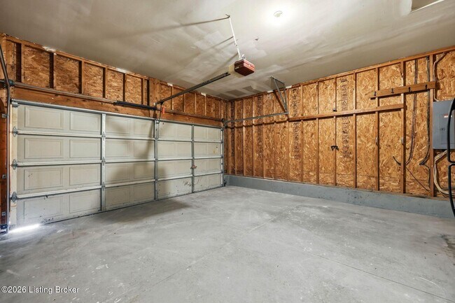 Building Photo - 4029 Orchard Lake Dr