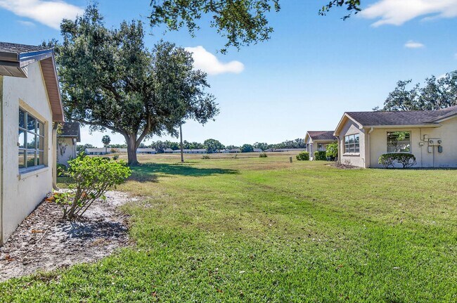 Building Photo - Totally Updated