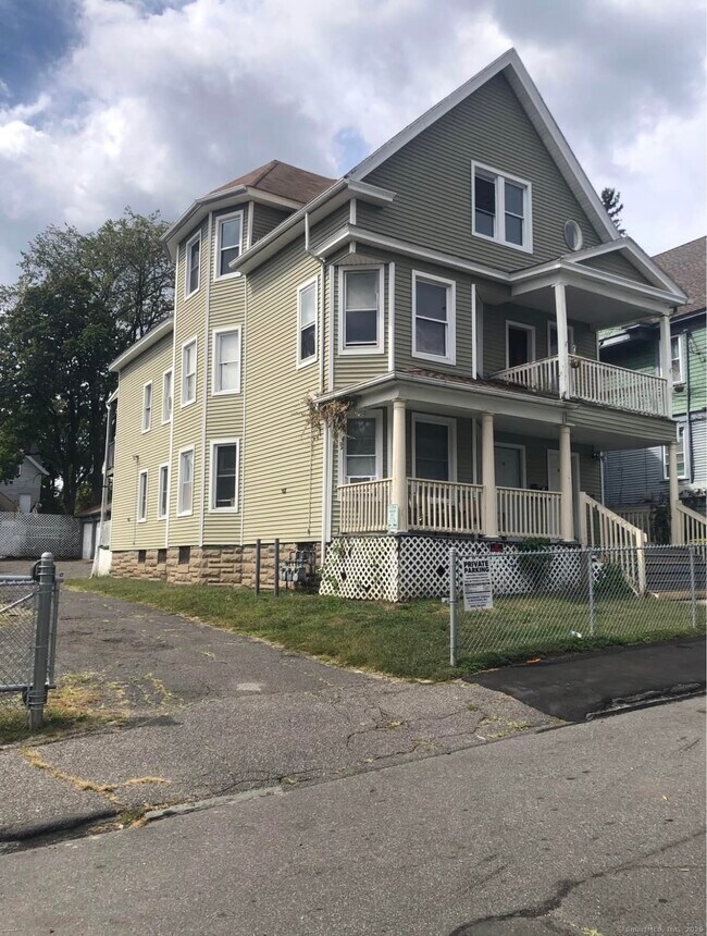 Building Photo - 167 Chestnut Ave