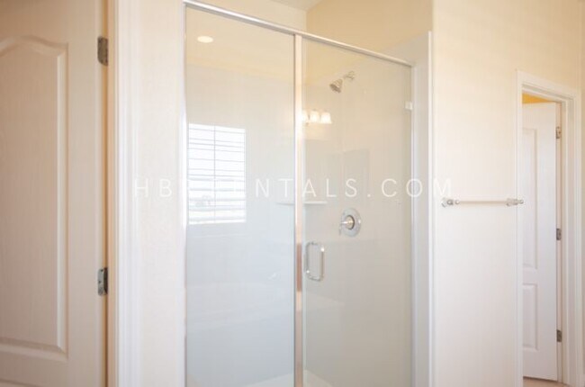 Building Photo - Questa Village - Mountain House- Spacious ...