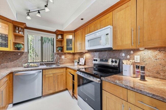 Building Photo - 20740 Celeste Cir