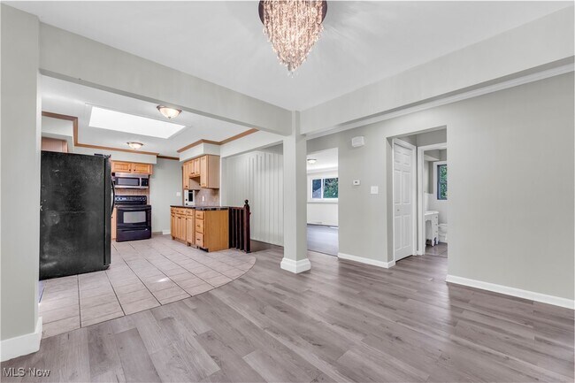 Building Photo - 558 Wring Dr