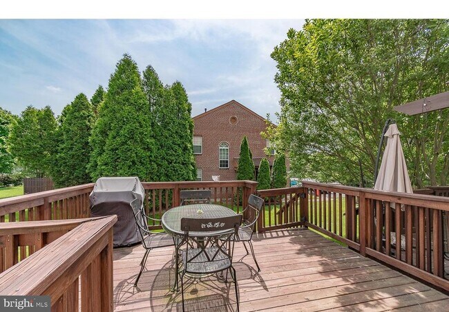 Building Photo - 106 Fir Dr