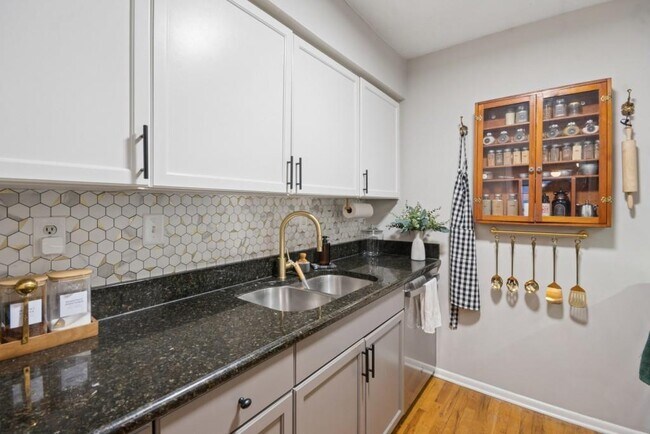 Building Photo - 1150 Collier Rd NW