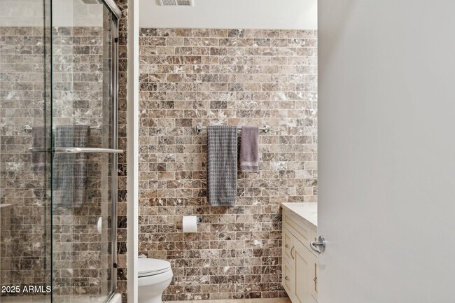 Building Photo - 7151 E Rancho Vista Dr