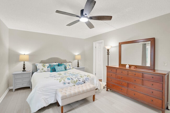 Building Photo - 1016 Cambridge A