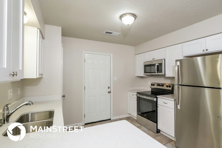 Building Photo - 7073 Gleneagles Dr