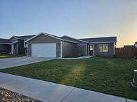Building Photo - 671 Valor Ct