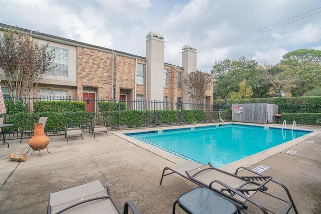 Building Photo - 6410 Ferris Dr