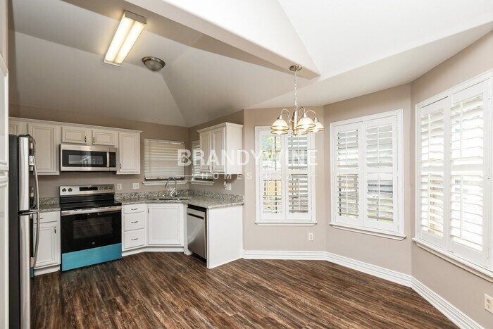 Building Photo - 4804 Deal Dr