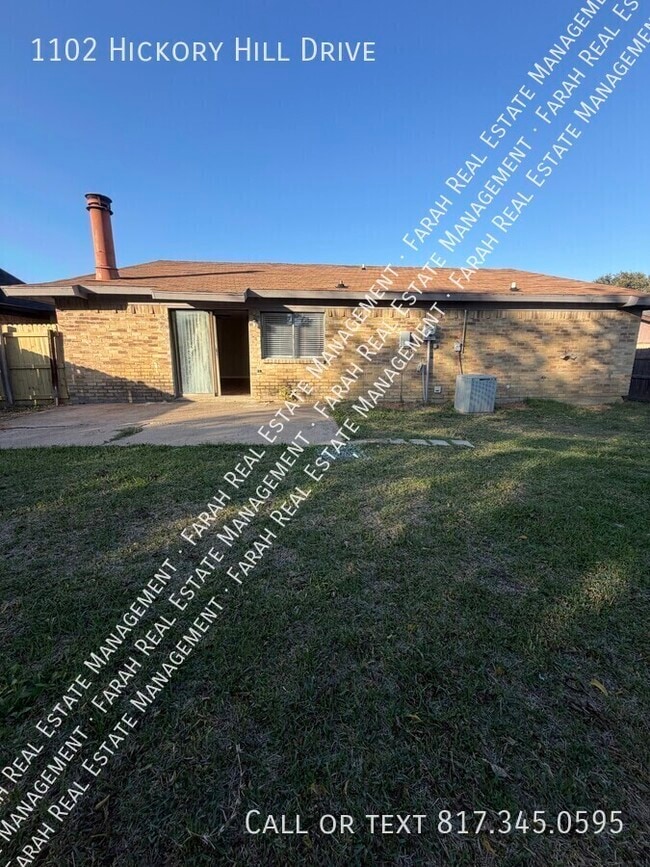 Building Photo - 1102 Hickory Hill Dr