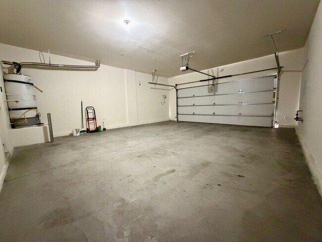 Building Photo - Great 3 bedroom in Cadence