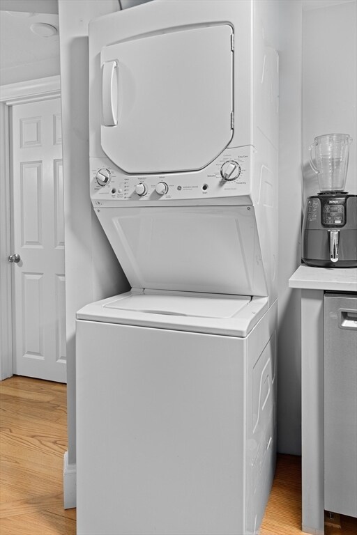 Building Photo - 7 Vining Ct