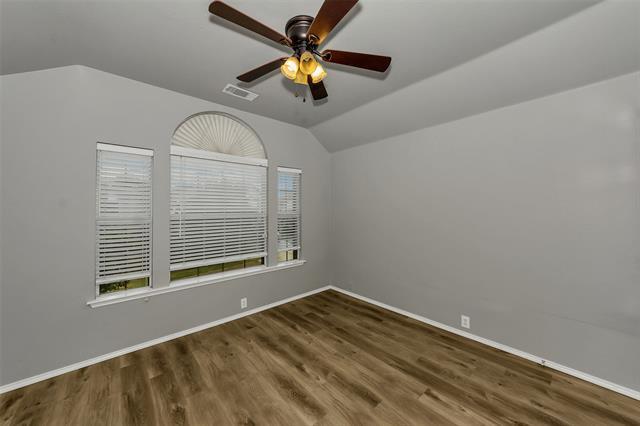 Building Photo - 2428 Kingsley Dr