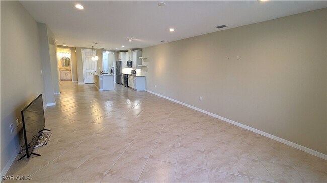 Building Photo - 14822 Edgewater Cir