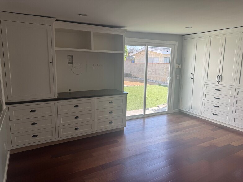 Master bedroom - 4719 W 171st St