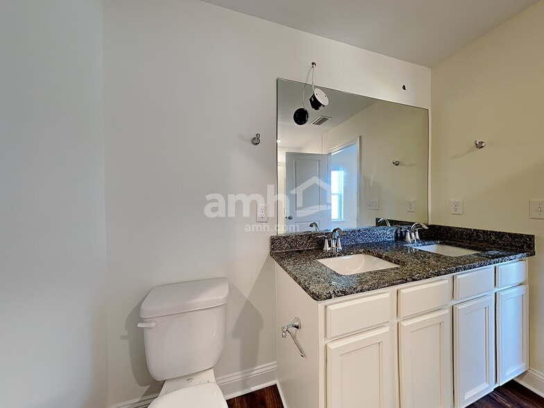 Building Photo - 47 Olivewood Pl