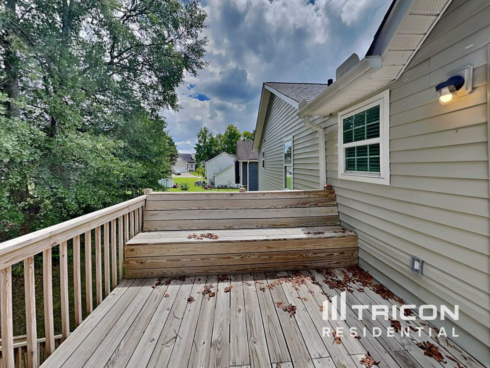Building Photo - 5922 Graywood Cir SE