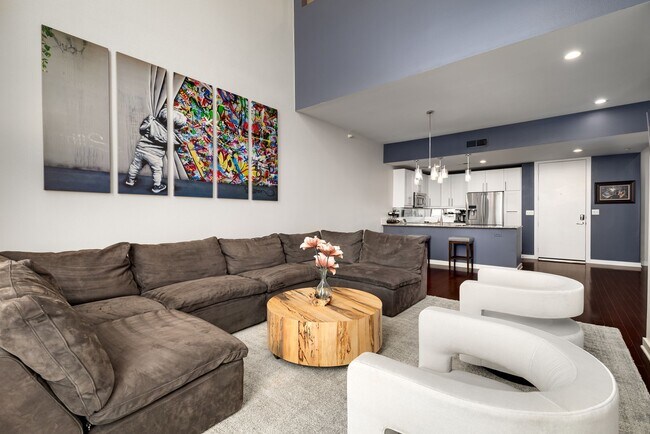Building Photo - 2608 Museum Way