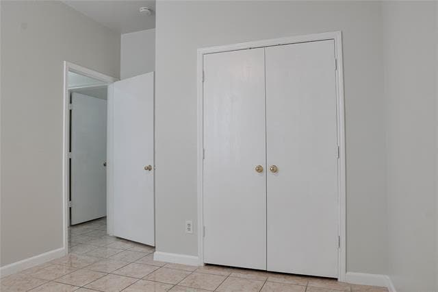 Building Photo - 7108 Park Creek Cir W