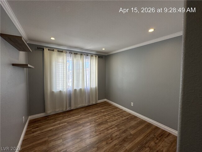 Building Photo - 8848 Hampton Green Ave