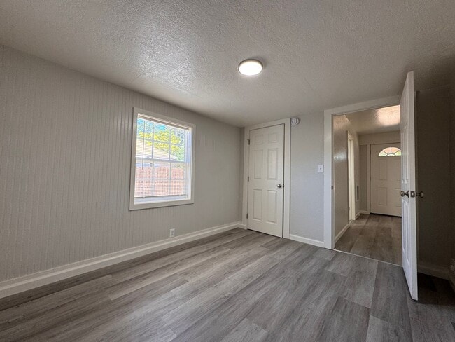Building Photo - 325 N Gilman St
