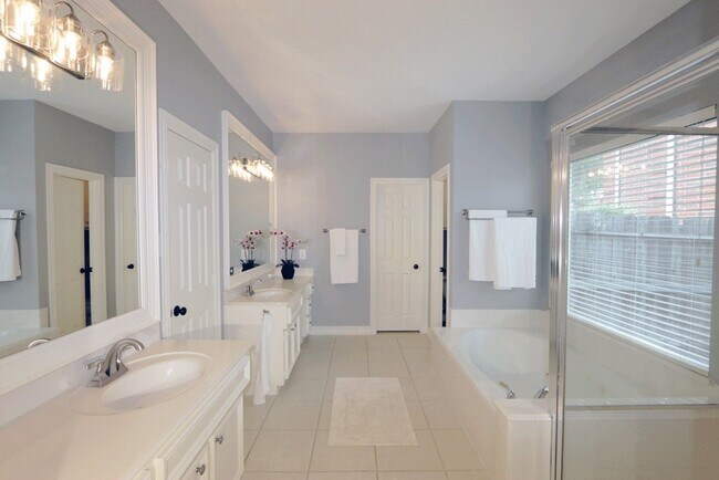 Building Photo - 23707 Thornsby Ct