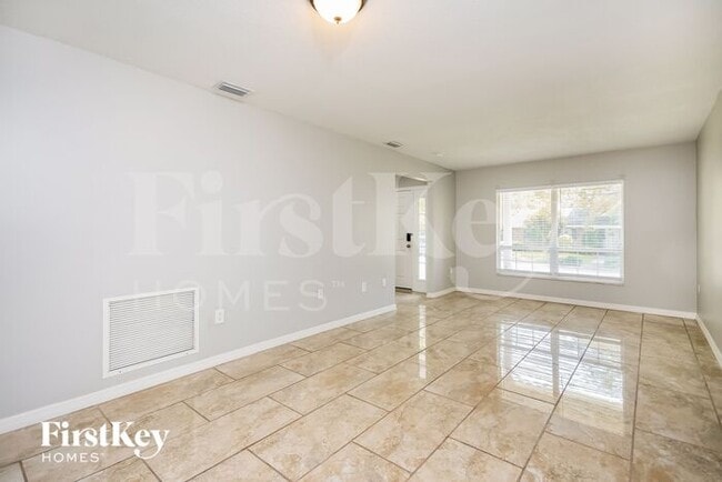 Building Photo - 815 Lake Elbert Ct