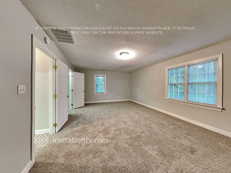 Building Photo - 604 Birkdale Dr