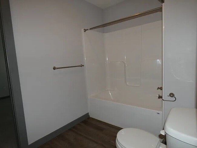 Building Photo - 7615 N Mercier Ct