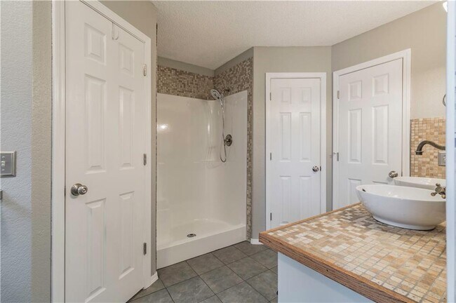 Building Photo - 1245 S Camellia Ln