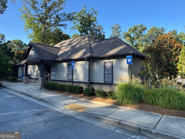 Building Photo - 3373 Shoals Ridge Dr