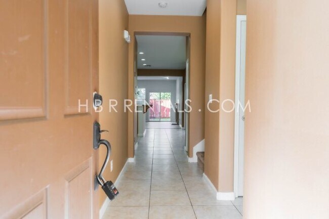 Building Photo - Charming 3-Bed, 3-Bath with 2,037 Sq Ft of Comfort in Mountain House!