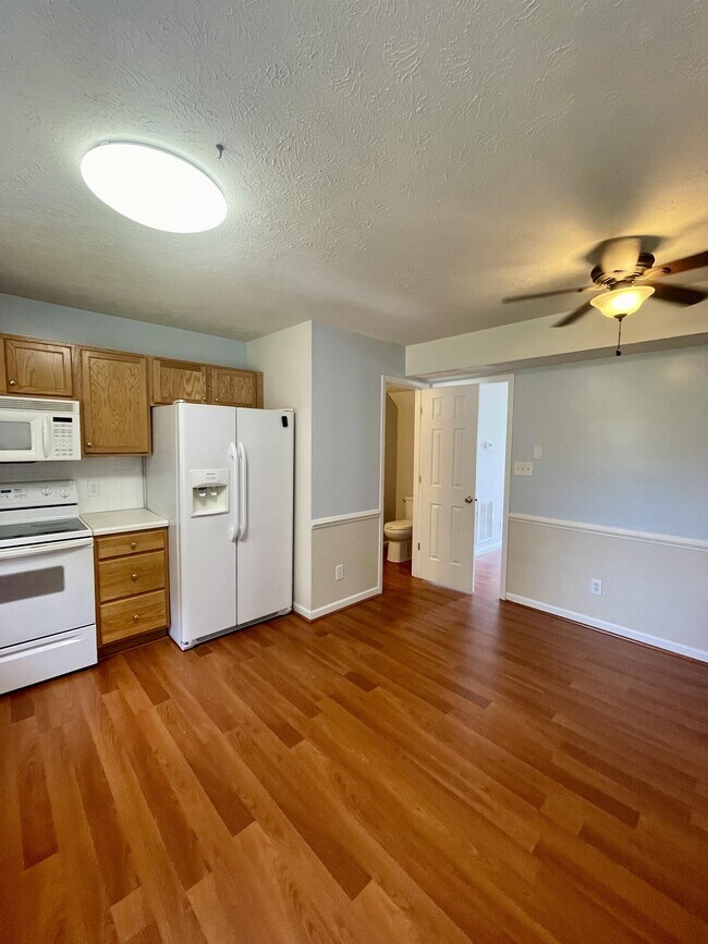 Building Photo - 1069 Blue Ridge View Cir