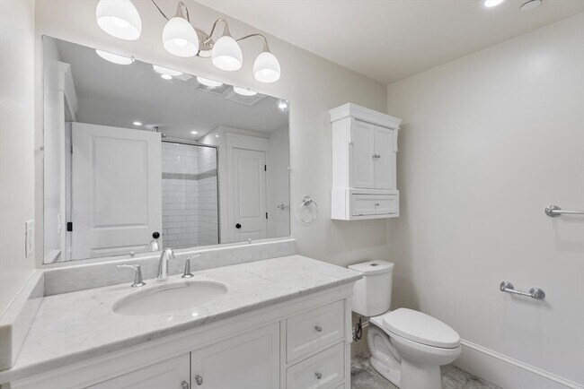 Building Photo - 82 Highland Ave
