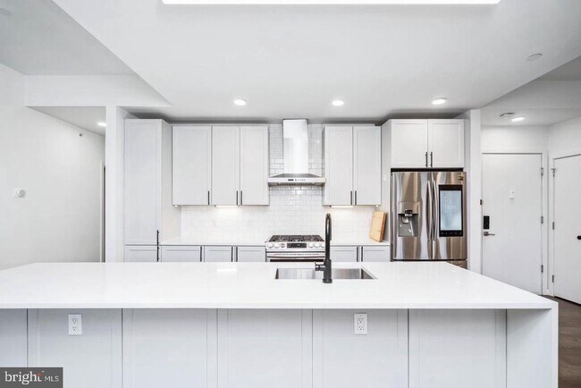 Building Photo - 1501 N 31st St