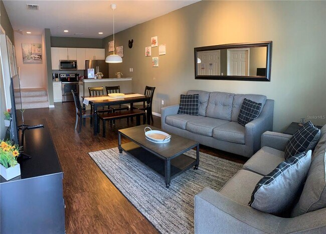 Building Photo - 3225 Cupid Pl