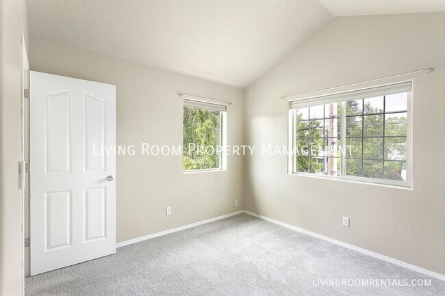 Building Photo - 7604 N McKenna Ave