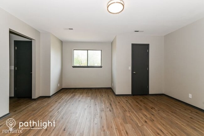 Building Photo - 3 br, 2.5 bath House - 3352 S 138th E Ave ...