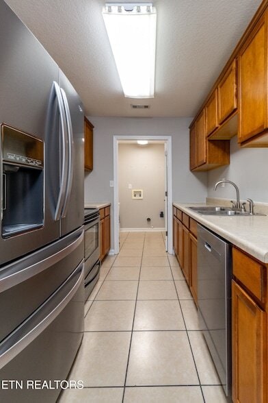 Building Photo - 4622 Ventura Dr