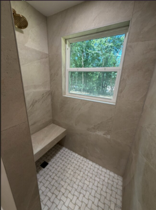 Building Photo - 367 Seitz Dr