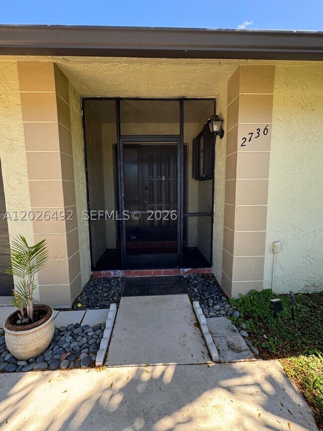Building Photo - 2736 Carnation Ct
