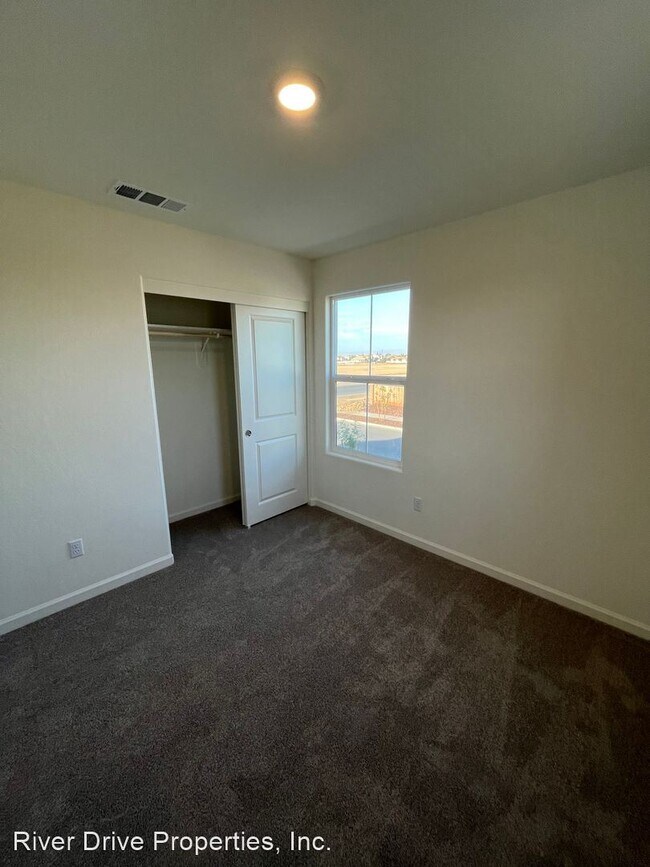 Building Photo - 5 br, 3 bath House - 707 Jessie Drive