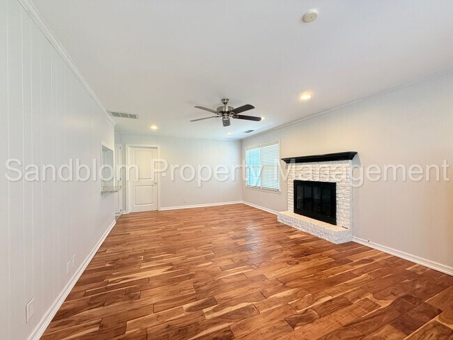 Building Photo - For Lease | South Tulsa | $1800 Rent